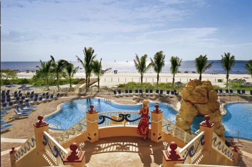 Pink Shell Beach Resort & Spa 003
